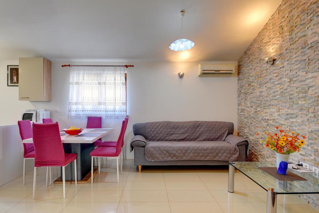 Holiday Home Jasminka Medulin Ngoại thất bức ảnh