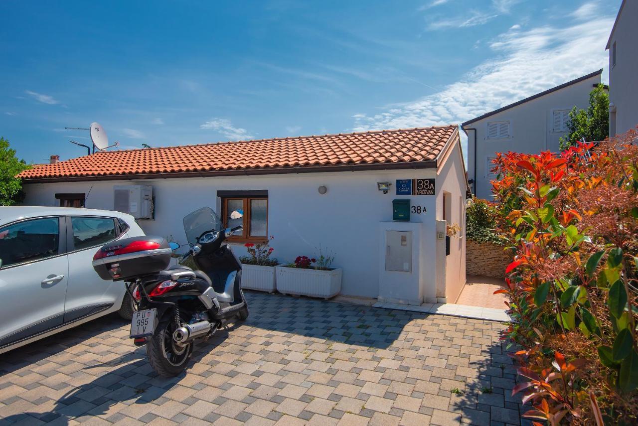 Holiday Home Jasminka Medulin Ngoại thất bức ảnh
